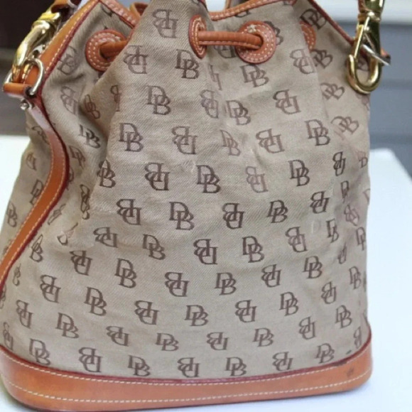 Vintage Dooney & Bourke drawstring bag - Picture 13 of 16